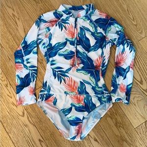 Long sleeve swimsuit